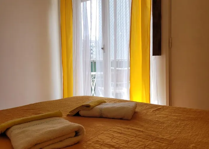 Departamento Centrico Con Balcon -2 Ambientes-Mar Del Plata