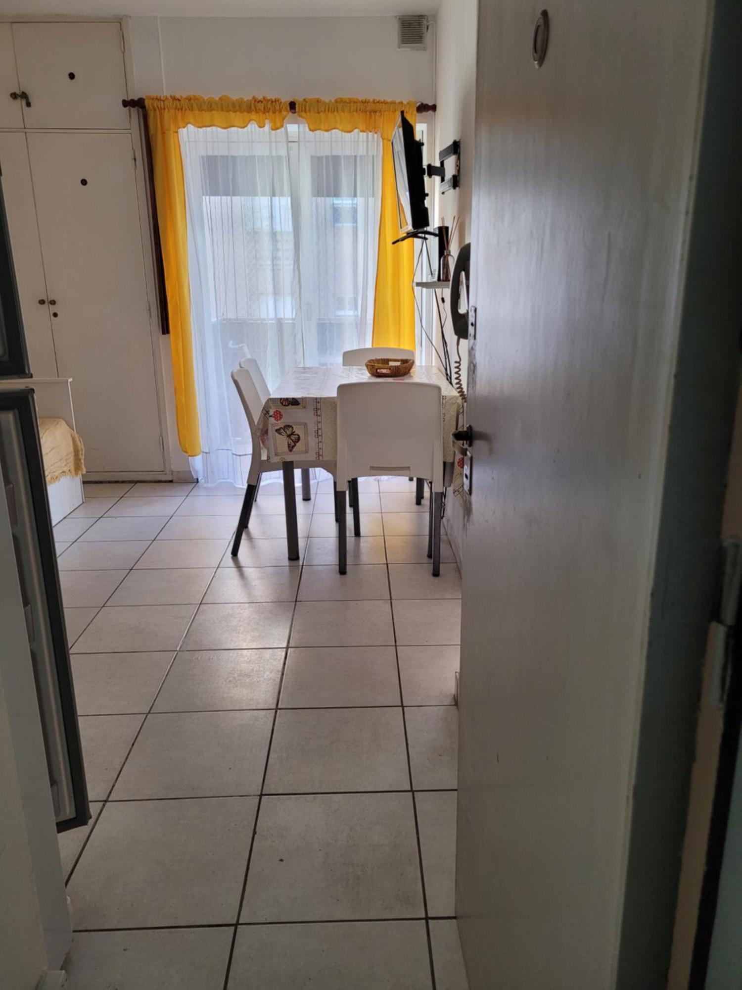 Departamento Centrico Con Balcon -2 Ambientes-mar Del Plata